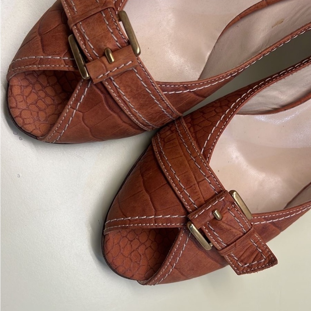 SILENE MADE IN ITALY LEATHER Elegant Brown Crocodile Embossed Peep-Toe Heels - Picture 5 of 7
